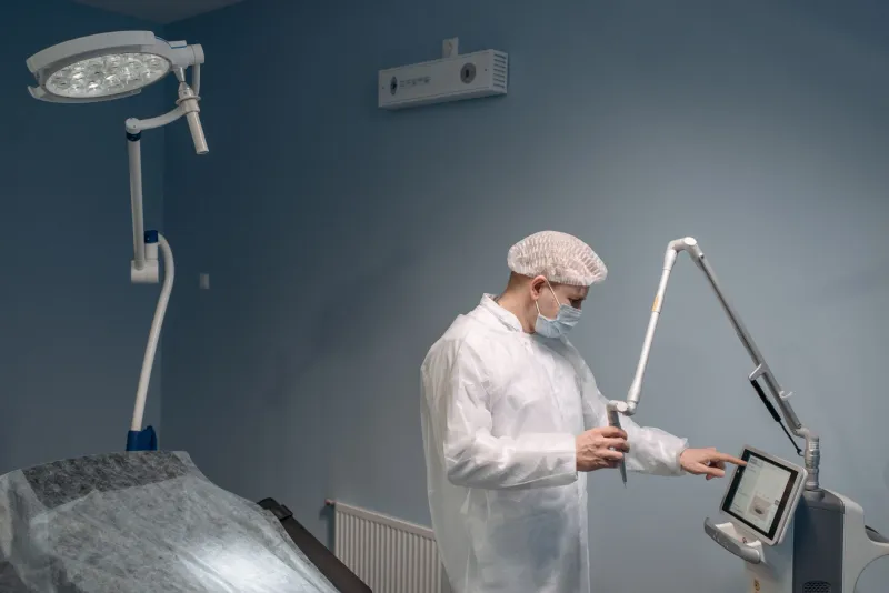 LASIK et PKR : guide complet pour comprendre la chirurgie réfractive et prendre la bonne décision